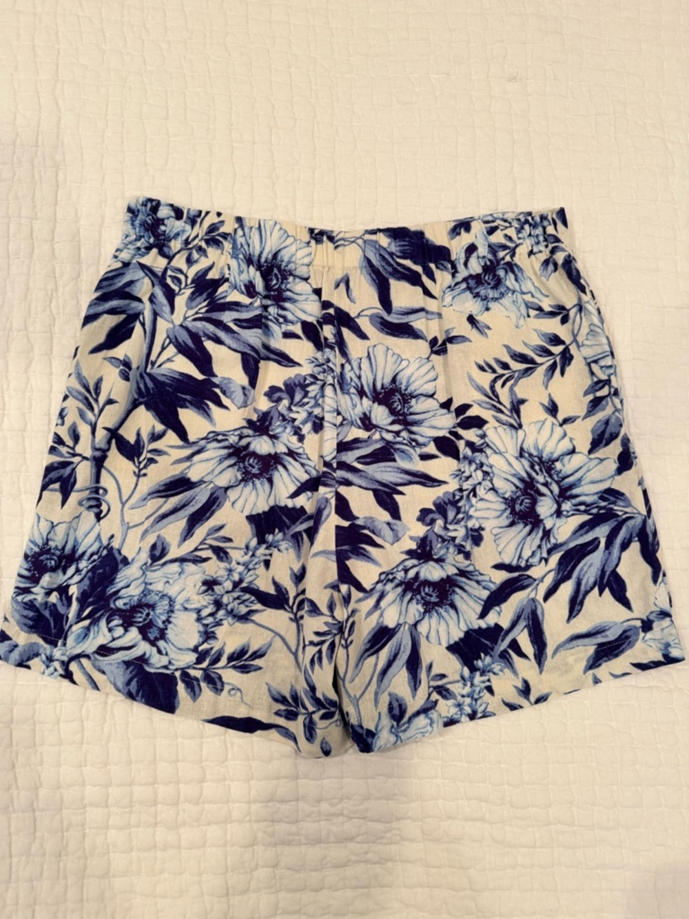 Ellen Tracy Blue Floral Print Cream Skort - Picture 4 of 4